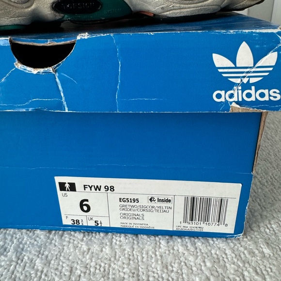 FYE 98 ‘signal core’ Adidas sneakers - Picture 7 of 7